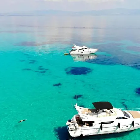 Botel Ferretti 57 Flybridge