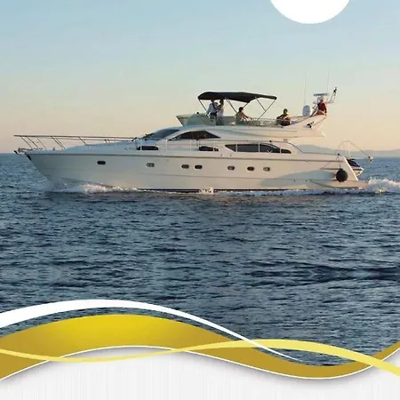 Ferretti 57 Flybridge Botel Thessaloniki